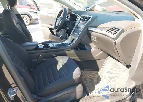 2014 Ford Fusion Se z USA, uszkodzony, nr VIN 3FA6P0HR2ER188168